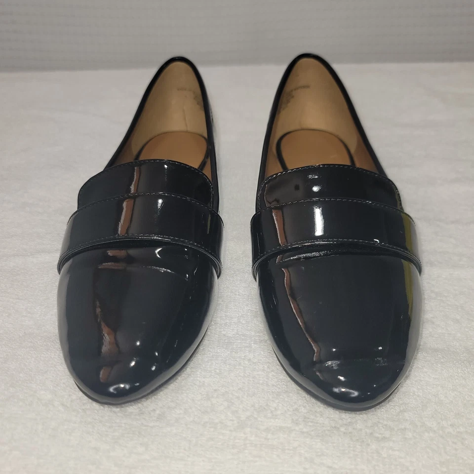 Zapatos planos de vestir Zindelo negros brillantes usados en excelente estado para mujer talla 6,5 m (EE. UU.) Nine West Foto 2 de 4