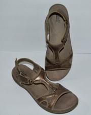 clarks in motion sea