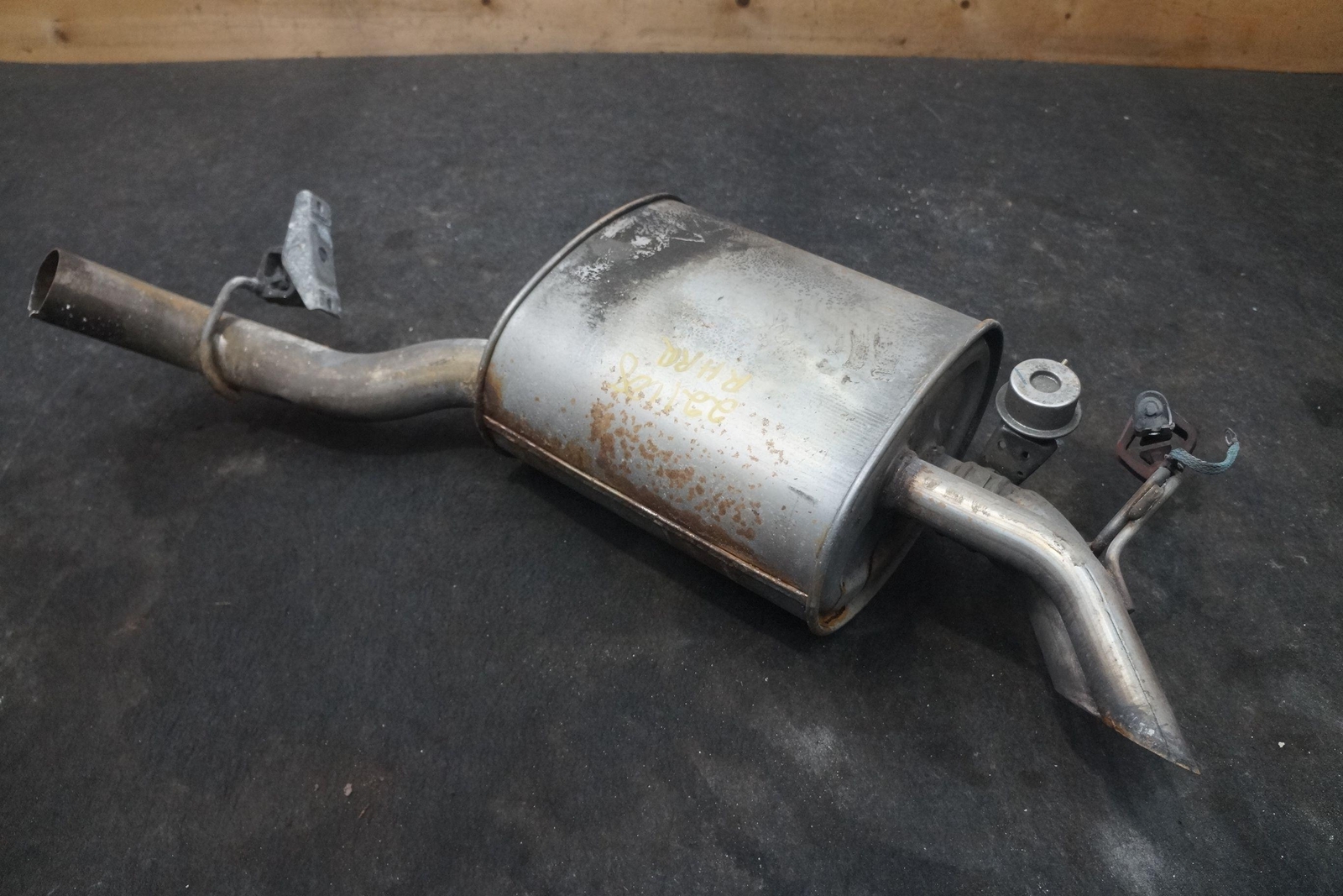 Rear Right Exhaust System Muffler Silencer Tail Pipe Rolls Royce Phantom 2004
