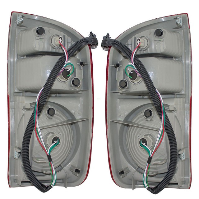 New Depo Driver & Passenger Side Tail Light Set For 2004-2006 Toyota