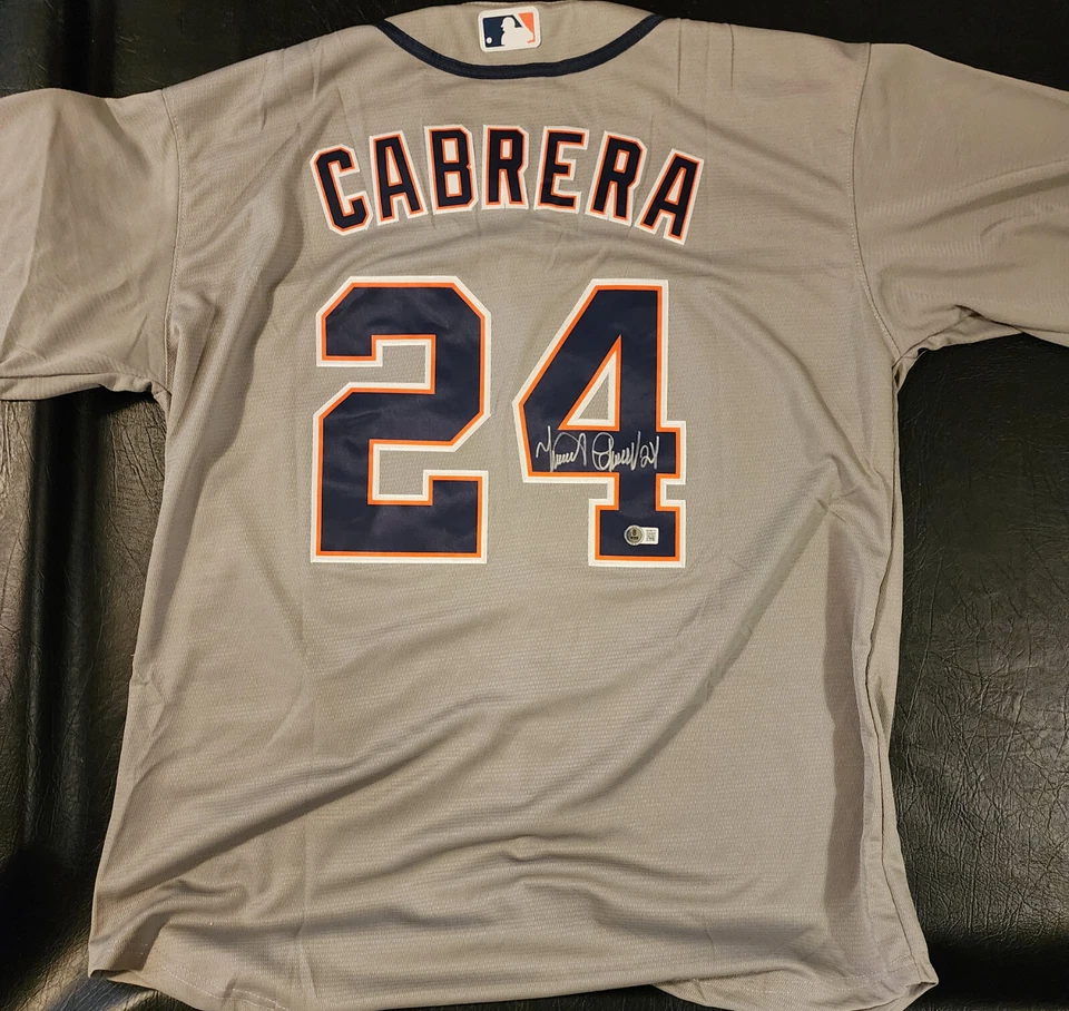 Miguel Cabrera Autographed Gray Detroit Tigers Jersey JSA COA - Image 2 of 4