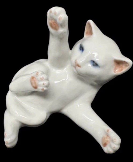   ロイヤル・コペンハーゲン 猫の置物 302 Royal Copenhagen #302 RC Kitten Lying Kitty Cat Figurine 1993