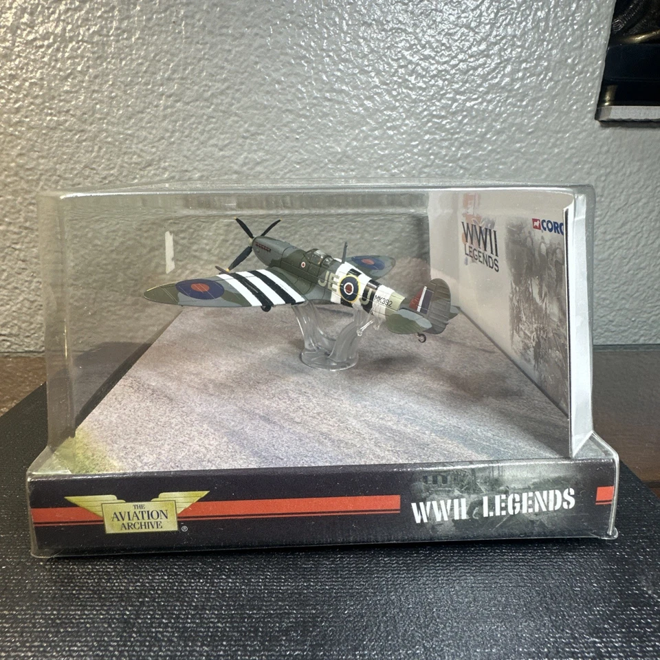 Corgi Legends AA31916 Spitfire LF IX - MK392/JE-J Wg Cdr. Johnnie Johnson NIB - Image 4 of 4