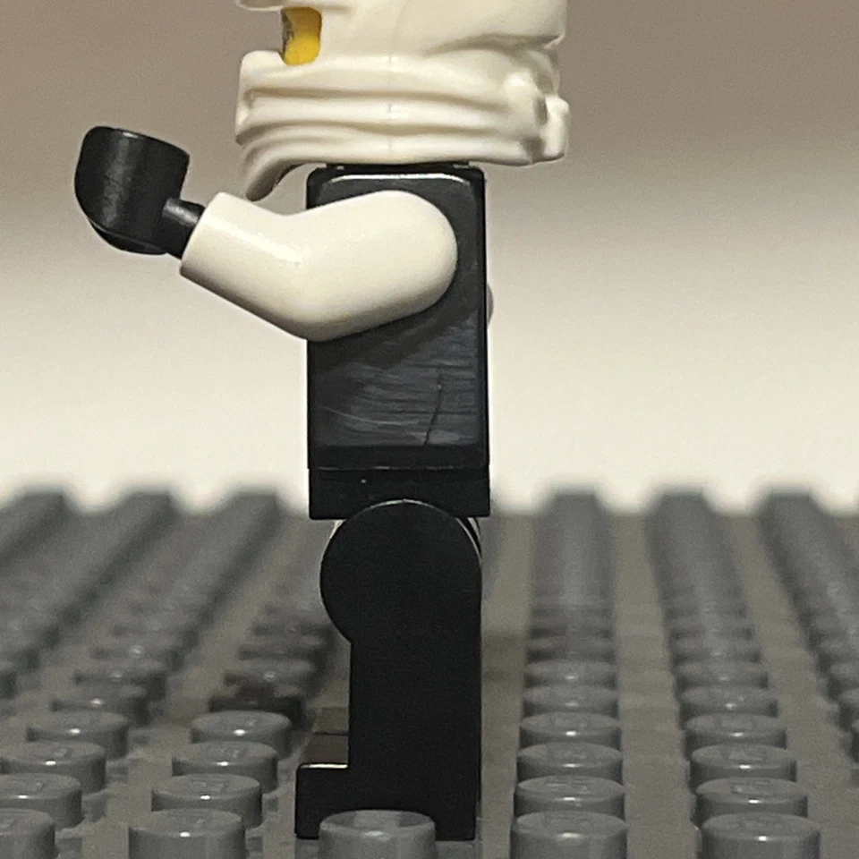 LEGO Ninjago Minifigure - Zane Final Battle - NJO0076 - 1G - Image 4 of 4