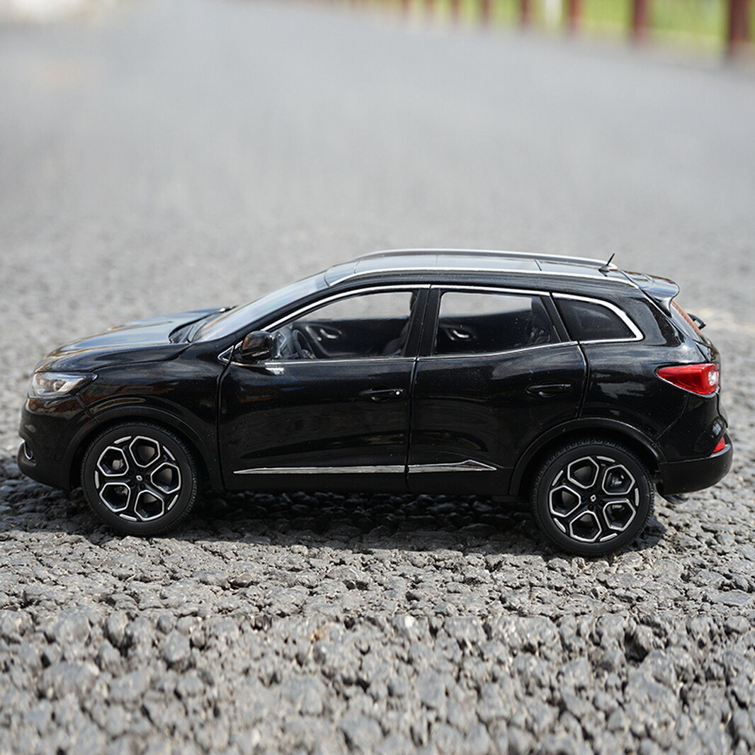 305-104 DONGFENG 1/18 ルノー KADJAR ブラック