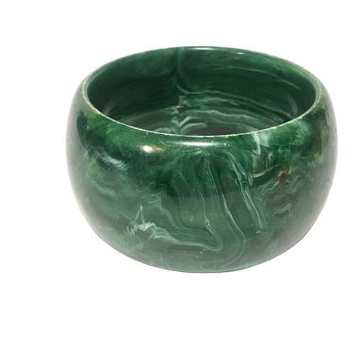 Vintage Wide Chunky Marbled Lucite Bangle Bracelet in Forest Green and White - Picture 5 of 5