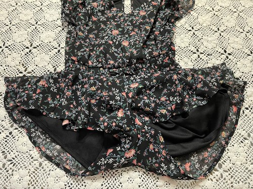 $68 Trixxi girl size 12 black floral shorts romper fully lined flutter sleeves - Picture 5 of 11