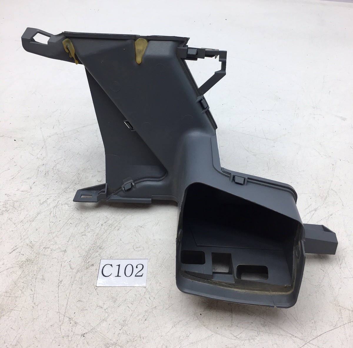 1999 2000 2001 2002 2003 2004 2005 AUDI TT MK1 DASH AIR GUIDE DUCT