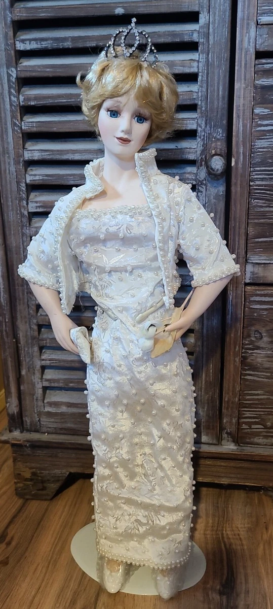 Ashley belle princess diana 2025 porcelain doll