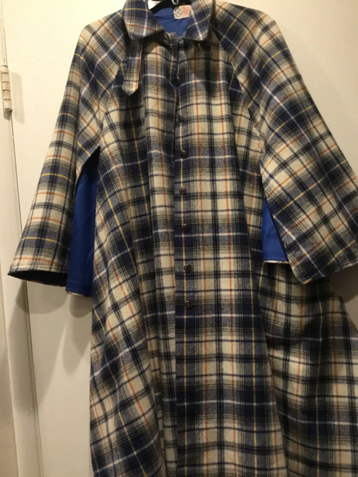 Vintage Handmade Vogue American Designerblue Plaid Long Button Down Trench Coat  - Image 4 of 4