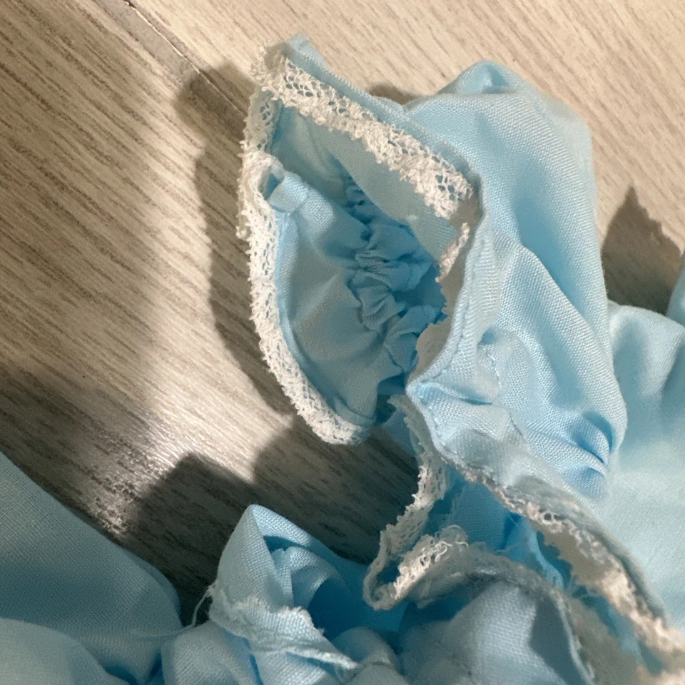 Vestido bebé azul con volantes para niña con borde de encaje blanco años 70 vintage Foto 4 de 4