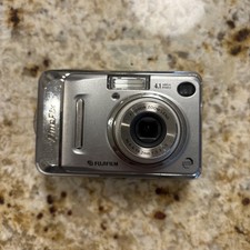 Fujifilm Digital Camera FinePix A400 4.1MP Silver Tested. WORKING.