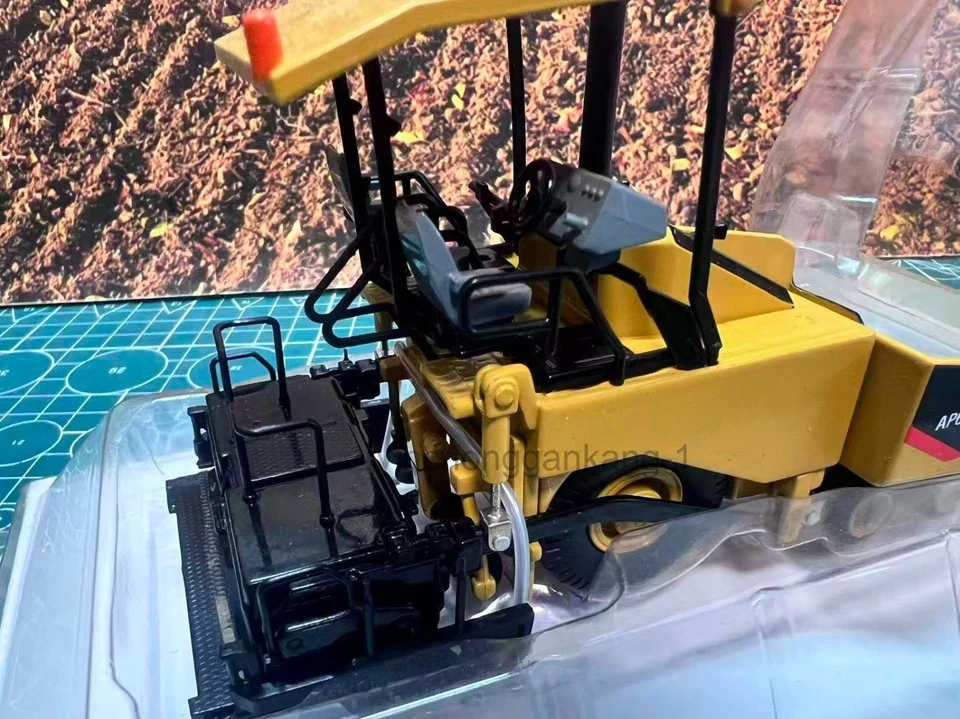 1:50 Norscot Caterpillar Cat AP600D Asphalt Paver  Scale DieCast Model 55259 - Image 4 of 4