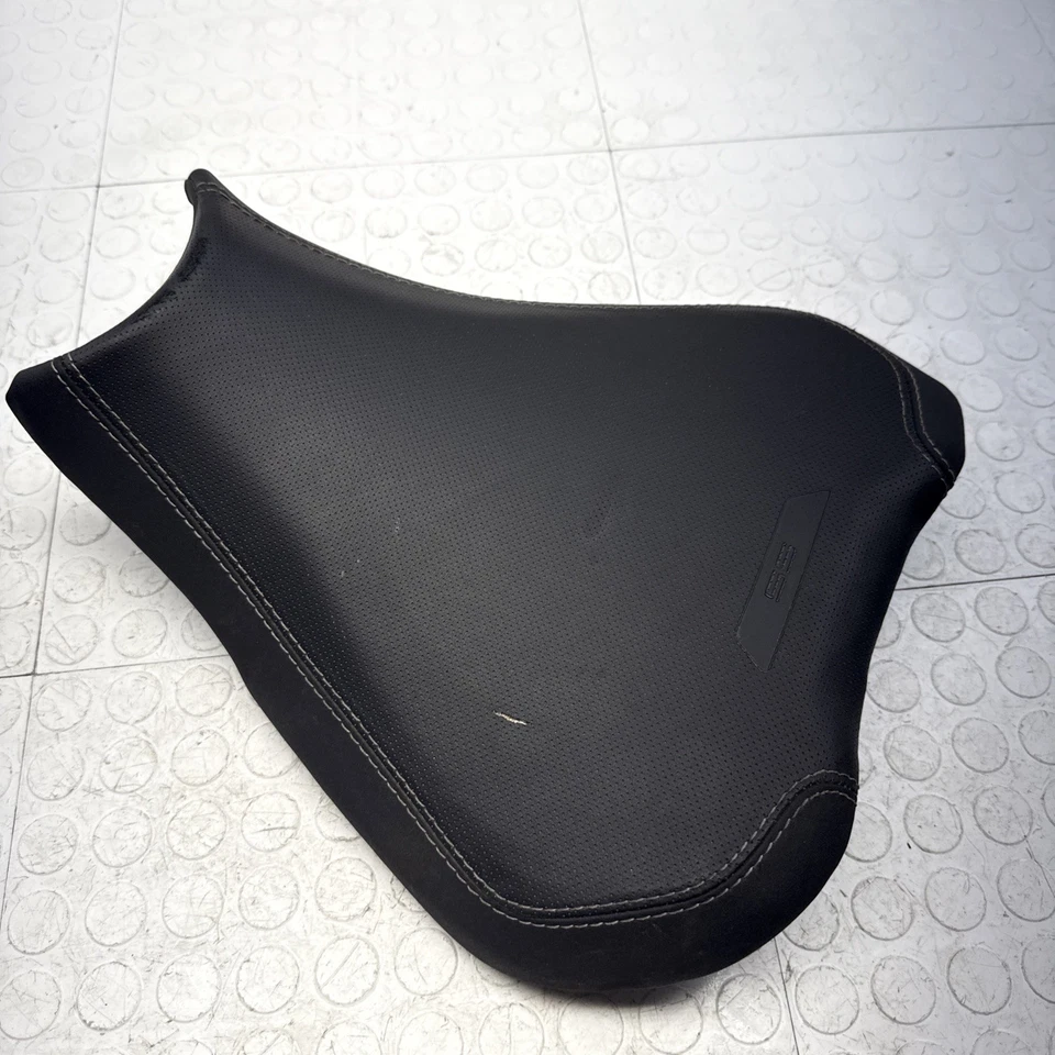 2025 CF Moto 675ss Seat Driver OEM 6GUV-130100-5800 - Image 2 of 4