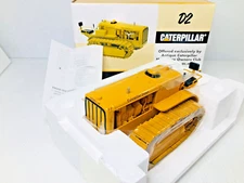 SPEC CAST CATERPILLAR CAT D2 TRACK TYPE TRACTOR (5 U SERIES) BNIB 1:16 BOXED