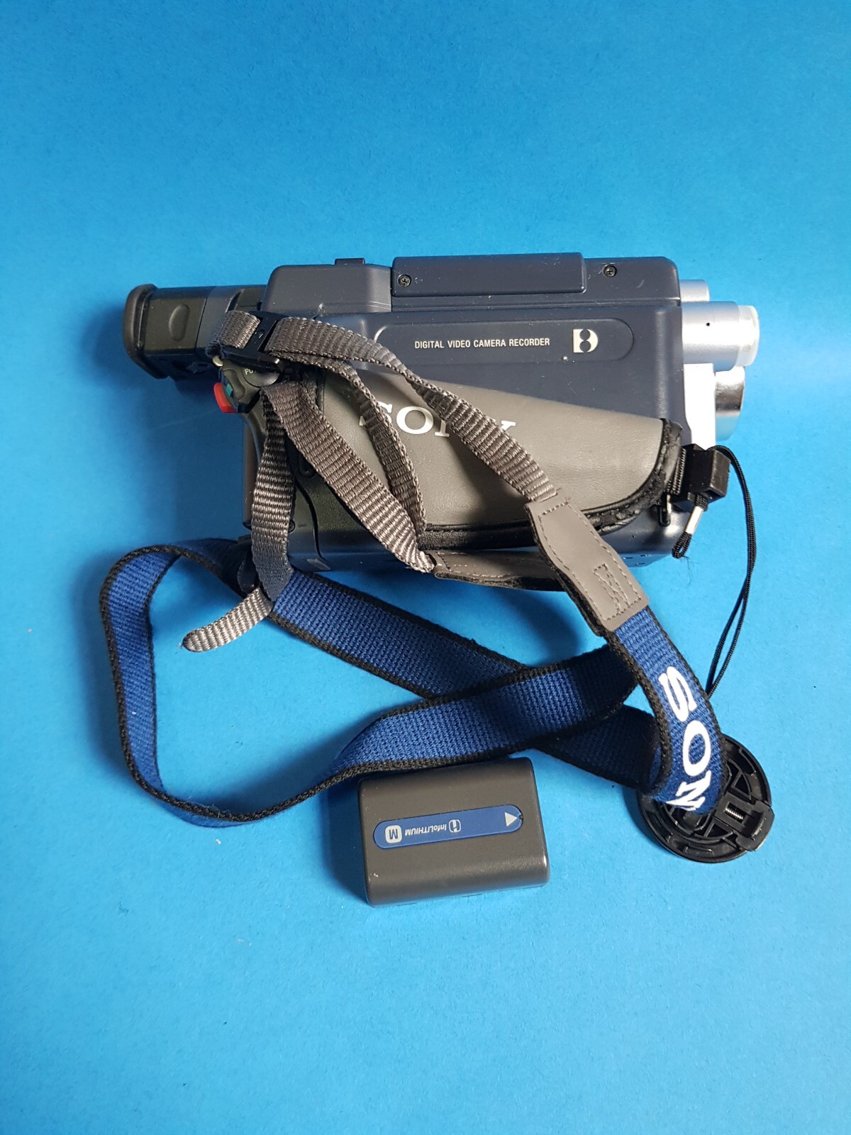 Sony Handycam DCRTRV145E Camcorder 8mm Video Camera Recorder eBay