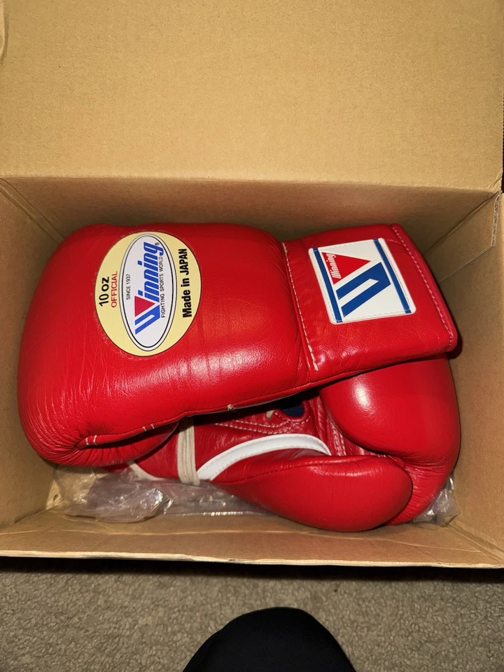 Authentic WINNING MS-300 Professional Boxing Gloves  10oz Red - Image 2 of 4