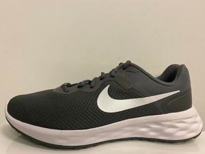 nike revolution 30