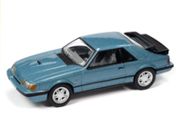 Johnny Lightning 1:64 A.S.S NEU Ford Mustang SVO 1986 Classic Gold 2 2022