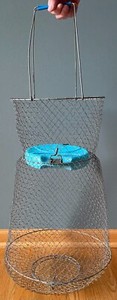 Vintage Sears Floating Wire Metal Collapsible Fish Trap Bag Blue Top Japan