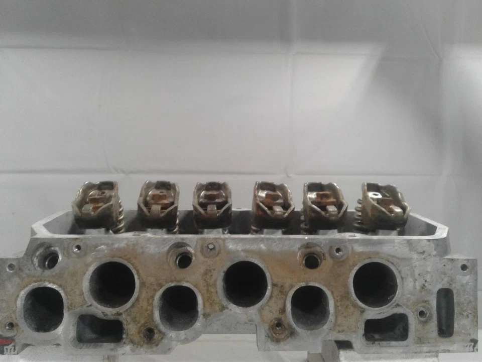 Used Engine Cylinder Head fits: 1999 Ford Windstar 6-232 3.8 Grade A Foto 2 de 4
