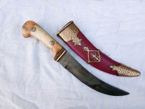 old Mughal Islamic Sikh Punjabi holy script bone handle curve wootz blade dagger - Picture 2 of 20