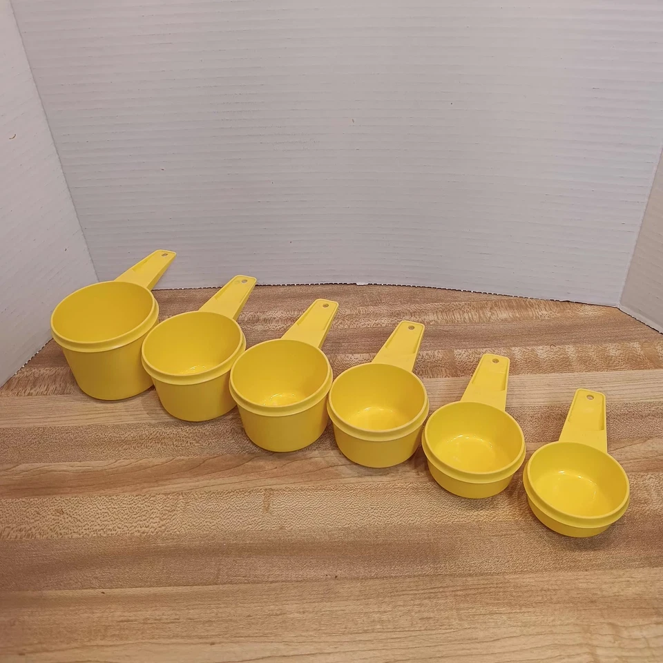 Vtg TUPPERWARE 6 Yellow Nesting Measuring Cups 1/4 - 1 Complete Set 1970s MINT - Image 2 of 4