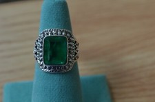 5.12ct Beautiful Emerald Green Quartz Sterling Silver Size 7