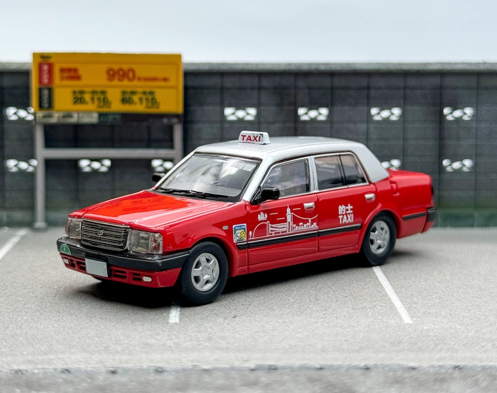 LMLF 1:64 Red Hongkong Taxi Crown Comfort Sedan Model