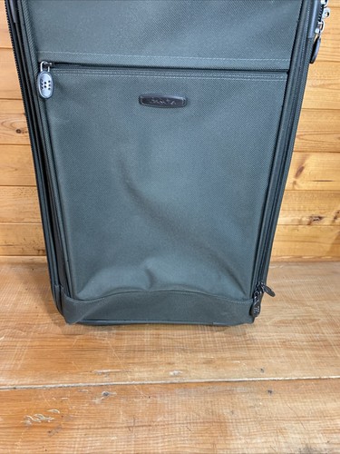 DAKOTA 24" Expandable International Carry On Upright Wheeled Rolling Luggage - Picture 4 of 13