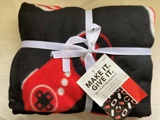 Make It. Give It No Sew Or Sew Throw Kit Cellphone design 48" × 60" Blanket Kit