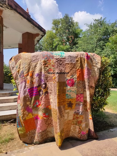 Indian Silk Kantha Quilt Handmade Sari Patchwork Bedspread Blanket Throw - Picture 14 of 77