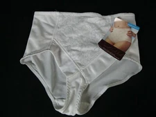 NWT Carroll Reed Tummy & Hip Control  Panty Sz Medium White 