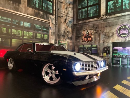 Full RC 1/10 Scale Garage Wall Decal Sticker Diorama - Villain's Repair Lair - 第 1/6 張圖片