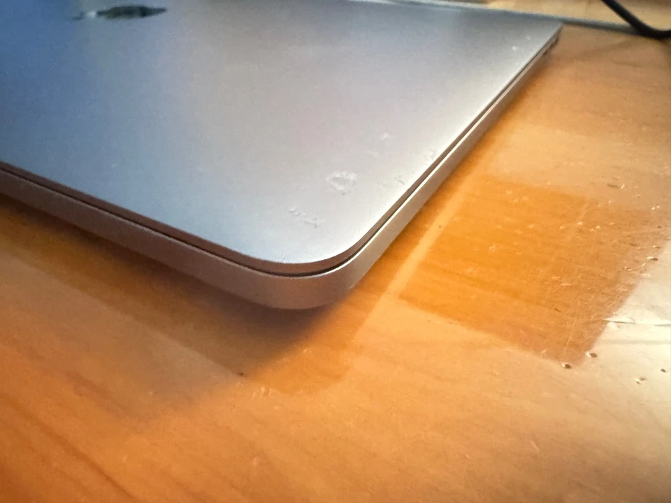 Apple Macbook Pro 13" A1706 2016 i5 16 gb RAM 256gb SSD space grey (717) - Immagine 4 di 4