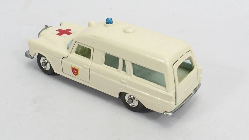 Lesney Matchbox King Size 1:43 - K-6 Mercedes Benz Binz Ambulance OVP TOP - Bild 4 von 4