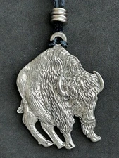 VINTAGE SILVER PEWTER LARGE 2-SIDED BUFFALO BISON PENDANT SILK CORD NECKLACE