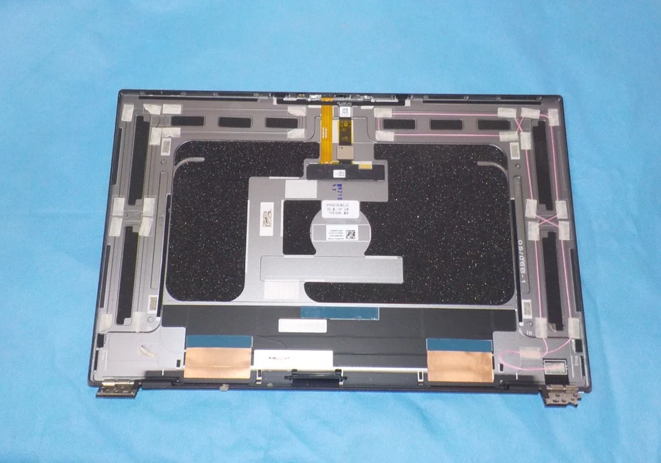 Dell OEM XPS 17 9700 Precision 5750 LCD Back Cover Non-TS WHinges AMF06 MRP41 - Image 3 of 3
