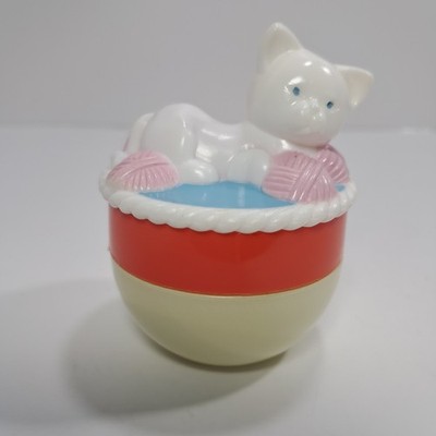 Avon MISS LOLLYPOP kitty cat In Basket Of Yarn Jar Empty Cream Sachet Vtg 1960's
