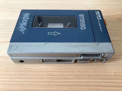 Reproductor de cinta de casete Sony Walkman TPS-L2 tipo logotipo temprano funcionando probado - Imagen 7 de 10
