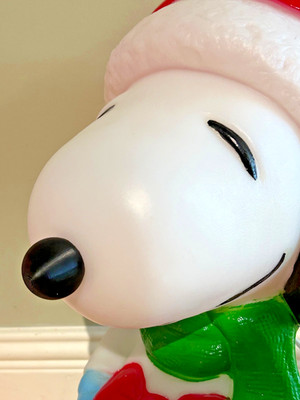 Black Peg Nose for Snoopy 17 in | Santa's Best Blow Mold Replacement Peanuts