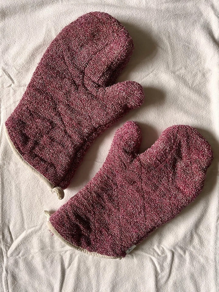 Pampered Chef Oven Mitts Terry Hot Pad Cranberry Red 1329 Retired Pro Chef - Image 3 of 4