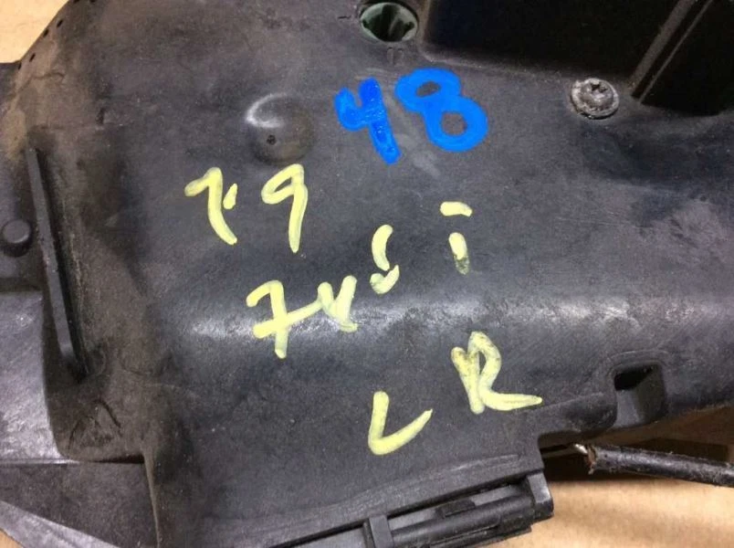 Left Driver Rear Door Latch W/ Interior Handle Fit 97 98 99 00 01 02 03 BMW 740I - Image 4 of 4