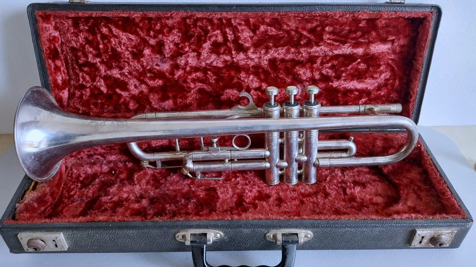 Huttl Master 豪华小号 59045- Mrp:1998.00 美元 带 Selmer 美国吹嘴 3S 5 — 第 3/4 张图片