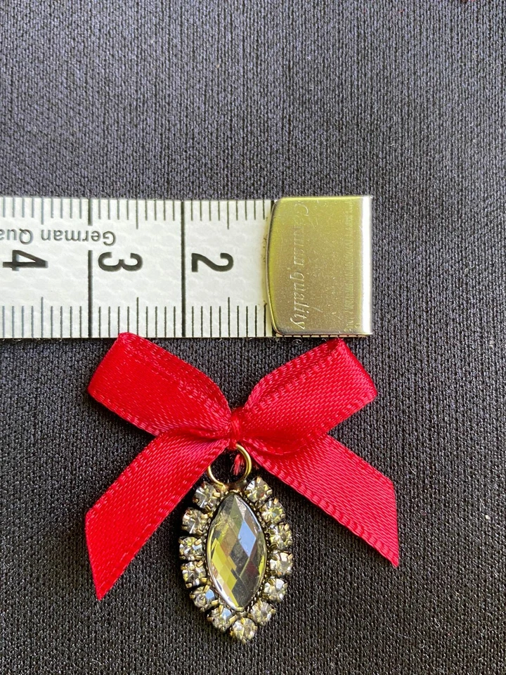 100/6 Stk Bogen mit Stein Rubinrot schwarz silber 3x3cm Polyester Stein - Bild 4 von 4