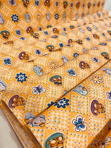 Vtg Fabric Cotton Orange White Houndstooth Dots Hearts Bears Quilting 44X148 - Picture 3 of 9