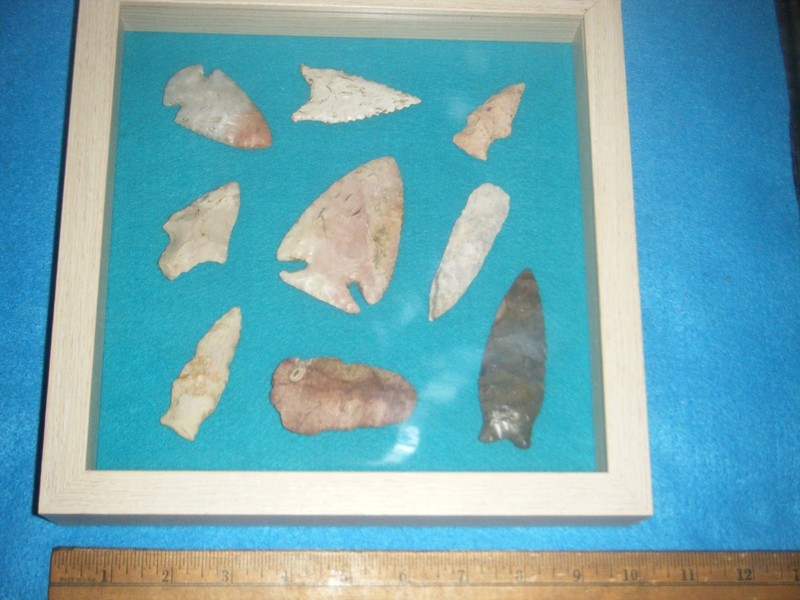10 X 10   in.     FRAMED SHADOWBOX ARROWHEADS FROM  OKLAHOMA- IL.