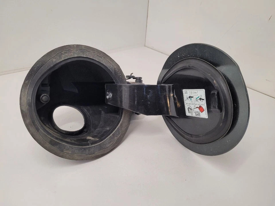 2010-2019 FORD TAURUS Fuel Filler Door Green AG1Z54405A26AA 10-19PTM Foto 2 de 4