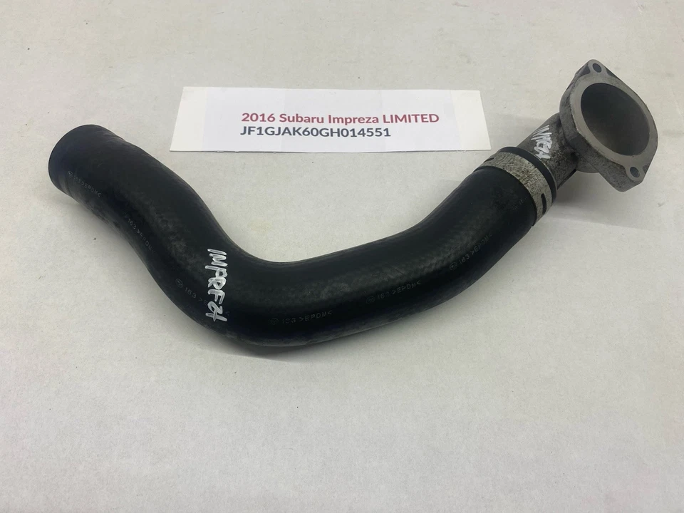 Manguera inferior del radiador Subaru Impreza 2012-2016 2,0 L con cuello de salida OEM Foto 3 de 4