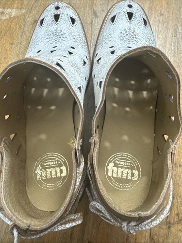 Botines bohemios de cuero corte láser talla 10 CWY By Coolway nuevos sin caja - Imagen 4 de 7